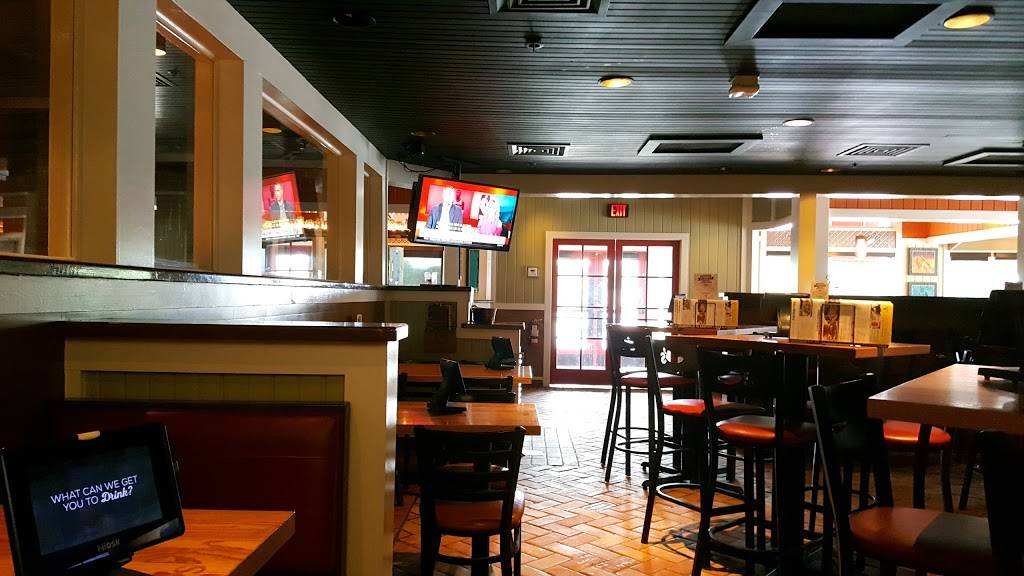 Chilis Grill & Bar | restaurant | 5807 N Academy Blvd, Colorado Springs, CO 80918, USA | 7192601788 OR +1 719-260-1788
