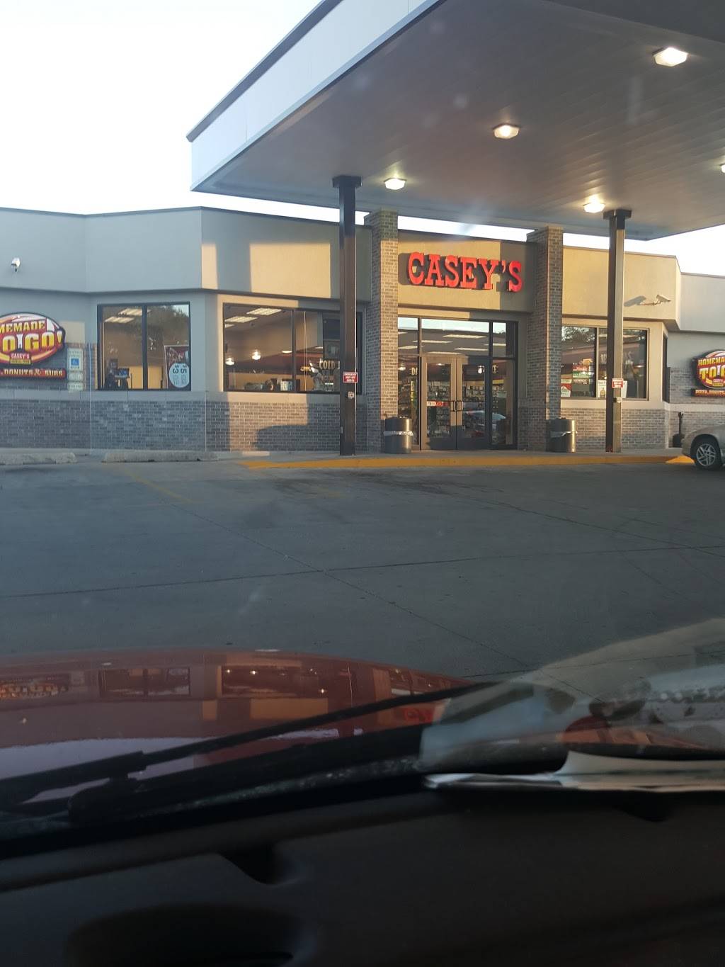Caseys |  | 1301 S Main St, Normal, IL 61761, USA | 3094529605 OR +1 309-452-9605
