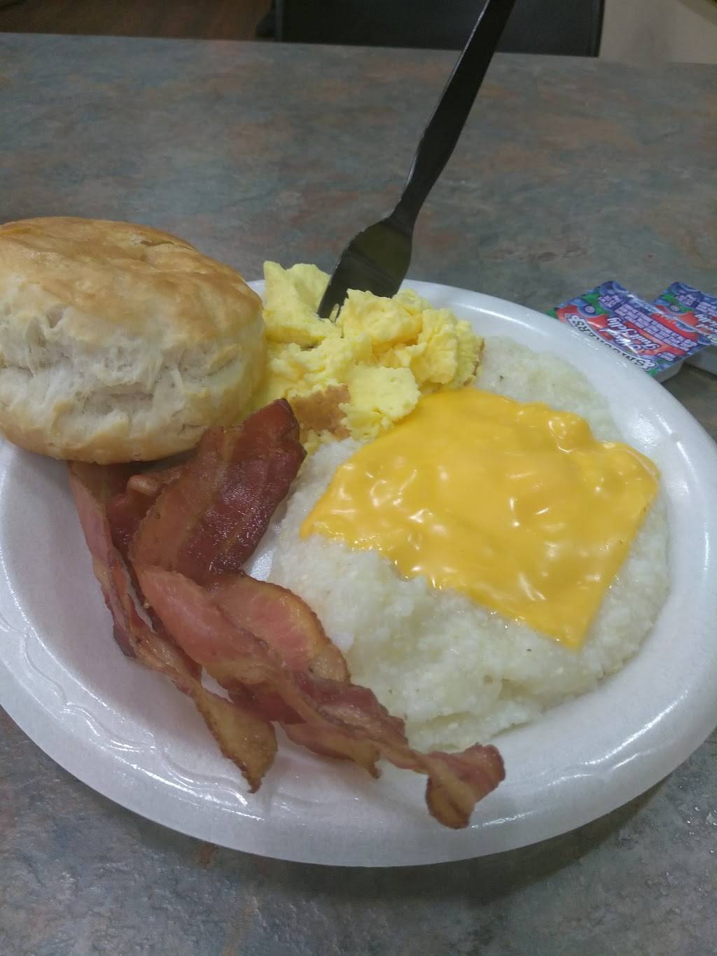 Wall Street Deli | restaurant | 701 Princeton Ave SW, Birmingham, AL 35211, USA | 2057814904 OR +1 205-781-4904