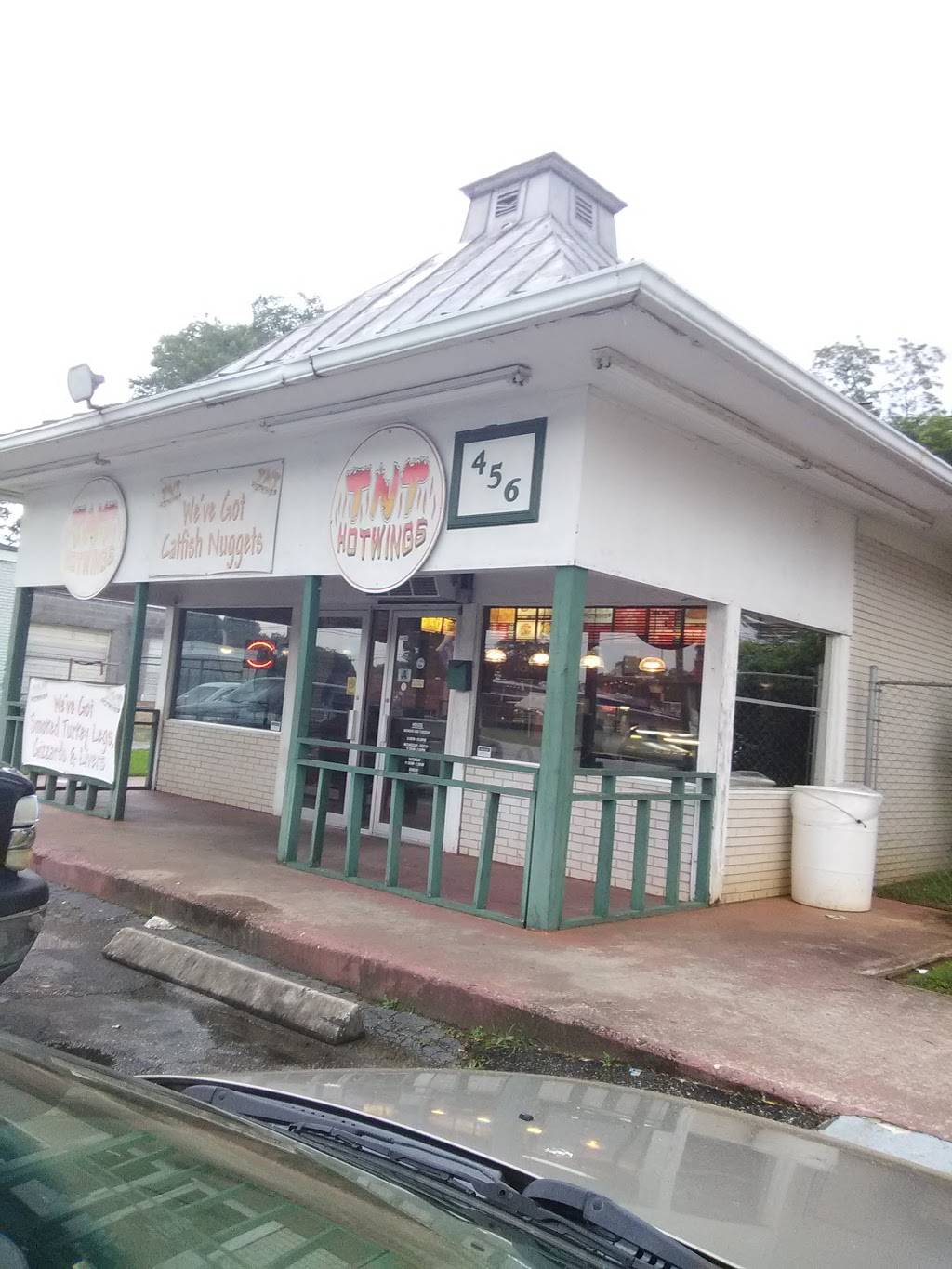 Tnt Hot Wings | restaurant | 456 Union St, Spartanburg, SC 29306, USA | 8645859985 OR +1 864-585-9985