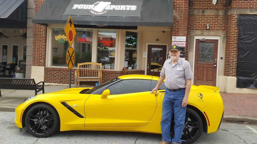 Pour Sports Pub & Grille | restaurant | 302 Trade St, Greer, SC 29651, USA | 8646555075 OR +1 864-655-5075