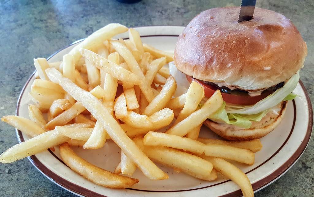 Toms Famous Family Restaurant | restaurant | 505 W 5th Ave, Escondido, CA 92025, USA | 7607372377 OR +1 760-737-2377