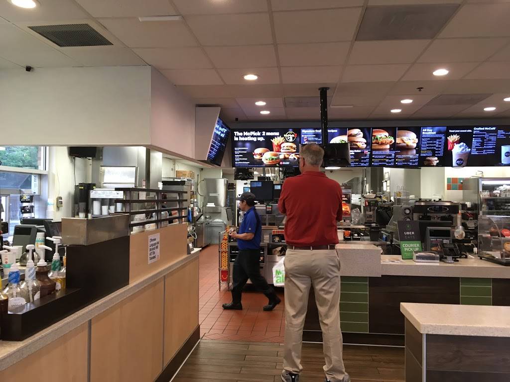 McDonalds | cafe | 188 E Dundee Rd, Wheeling, IL 60090, USA | 8475418487 OR +1 847-541-8487