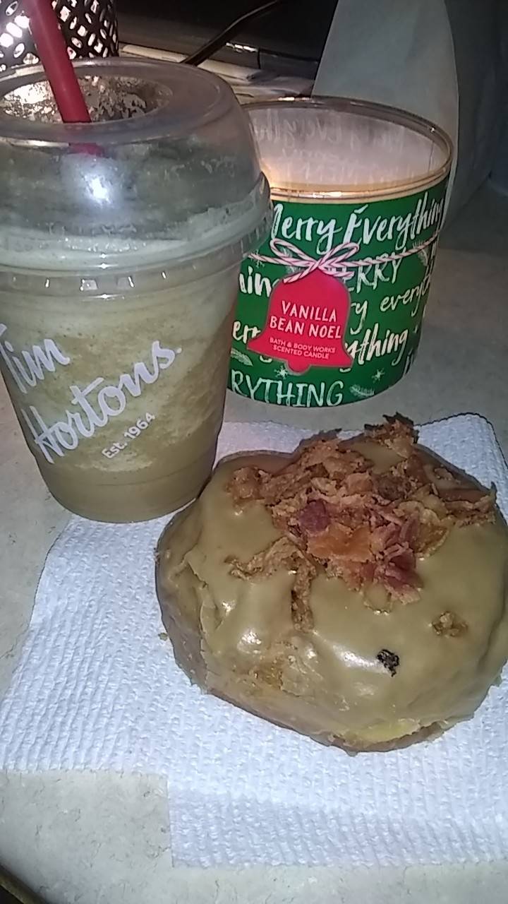 Sugarr Donuts | restaurant | 1752 Eureka Rd, Wyandotte, MI 48192, USA | 7342588386 OR +1 734-258-8386