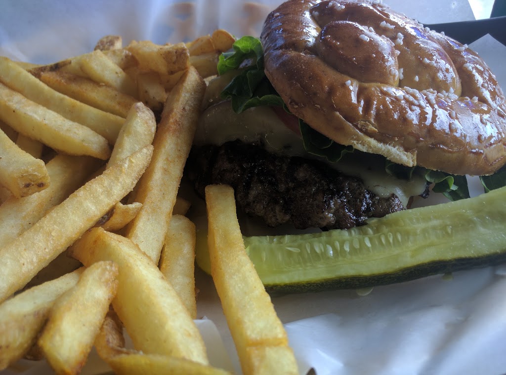 Nookies Restaurant & Brewery Home of Hermiston Brewing | restaurant | 125 N 1st St, Hermiston, OR 97838, USA | 5412897414 OR +1 541-289-7414