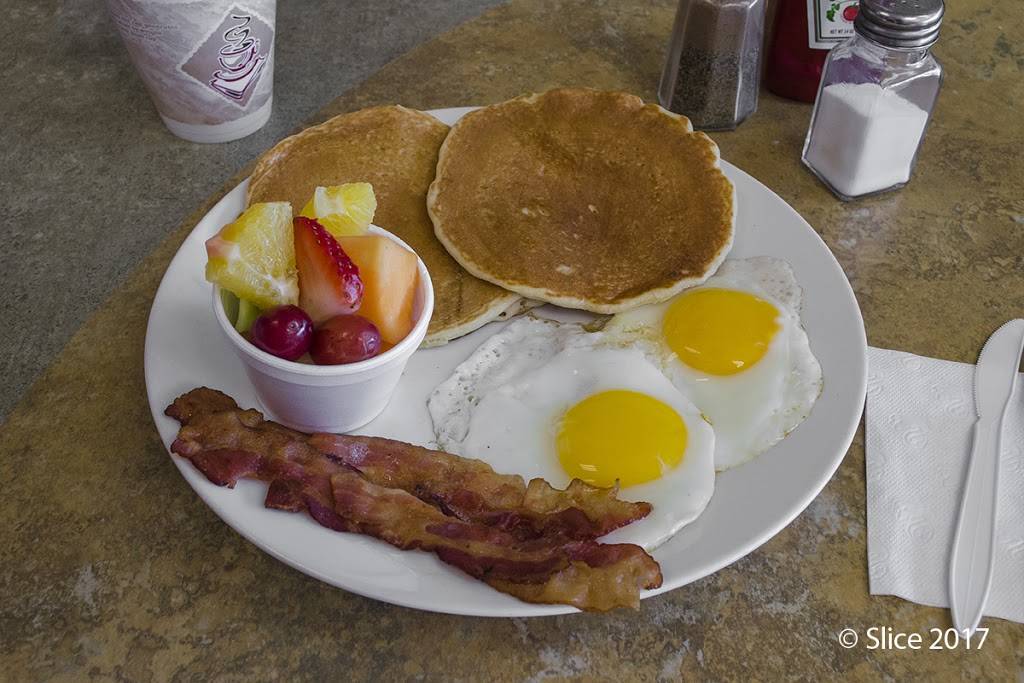 Martiniellos Pizzeria III | restaurant | 89-01 101st Ave, Ozone Park, NY 11416, USA | 7188453333 OR +1 718-845-3333