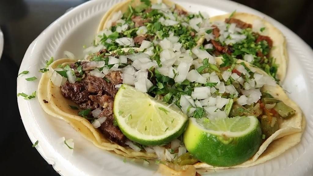 Tacos La Banqueta Puro DF | restaurant | 1021 E Pioneer Pkwy, Arlington, TX 76010, USA | 8174591122 OR +1 817-459-1122