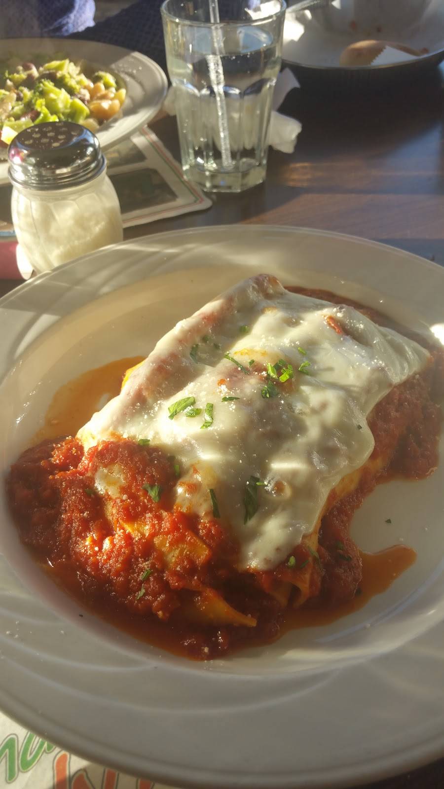 Carmelas Ristorante | restaurant | 912 Hempstead Turnpike, Franklin Square, NY 11010, USA | 5164889898 OR +1 516-488-9898