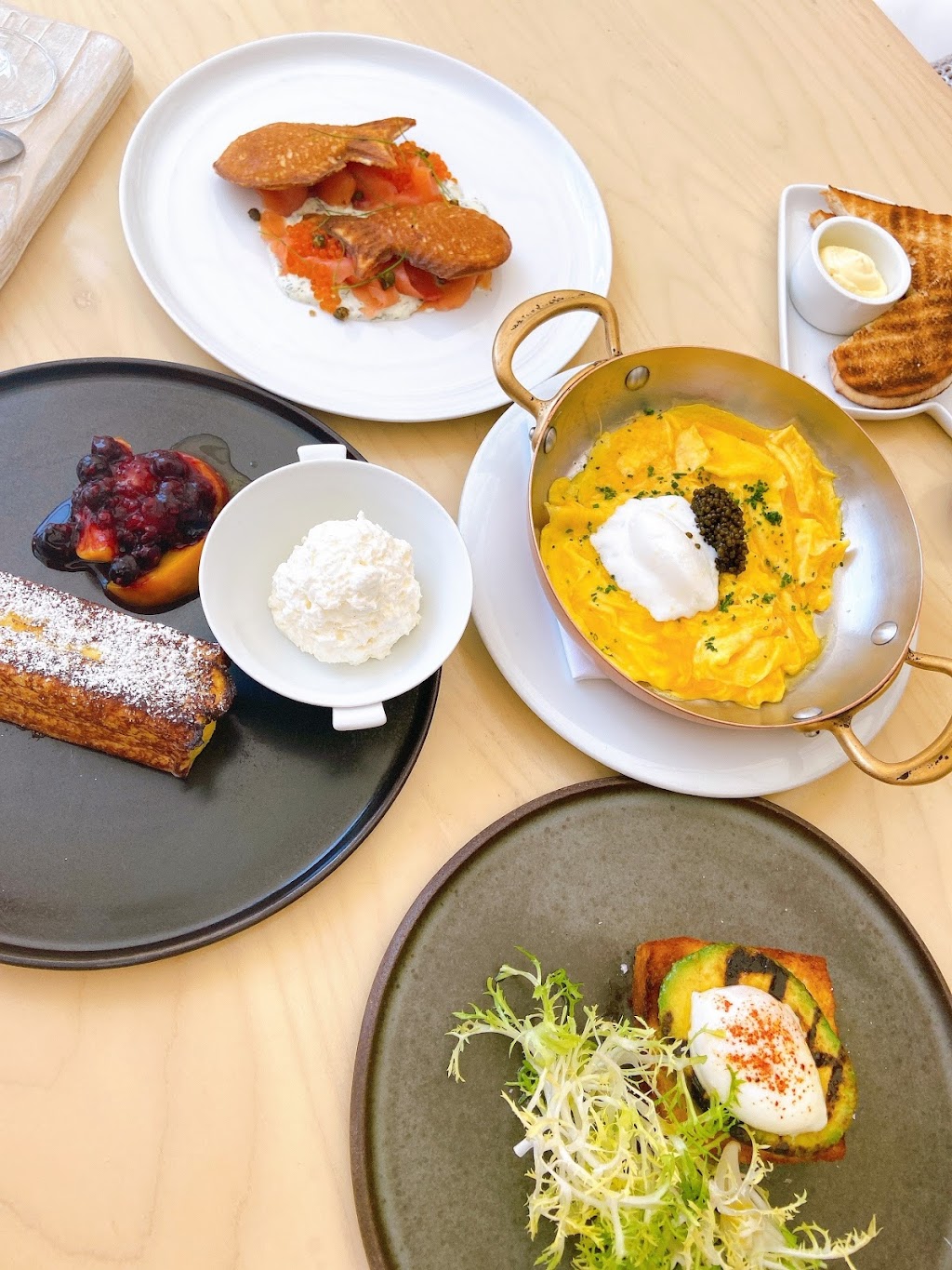 Terrace Dining Room at SLS Beverly Hills | restaurant | 465 La Cienega Blvd, Los Angeles, CA 90048, USA | 3102465555 OR +1 310-246-5555