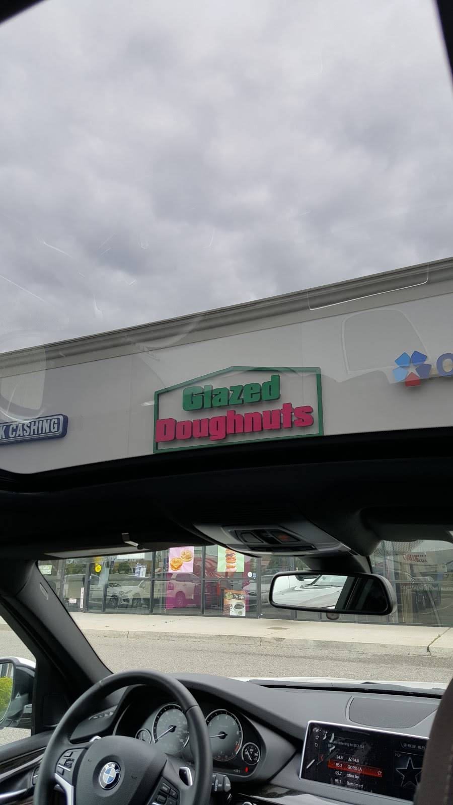 Glazed Doughnuts | bakery | 3586 Sangani Blvd suite e, DIberville, MS 39540, USA | 2283967006 OR +1 228-396-7006