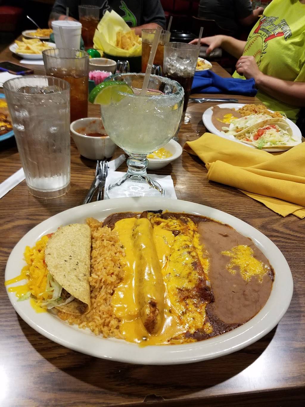 Casa De Castillo | restaurant | 4820 Sanger Ave, Waco, TX 76710, USA | 2547728246 OR +1 254-772-8246