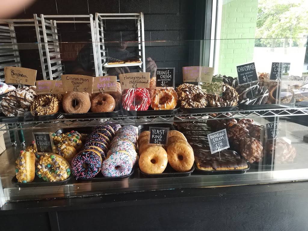 Hodgepodge Bakehouse | bakery | 3361 Mc Cracken St, Muskegon, MI 49441, USA | 2317558800 OR +1 231-755-8800