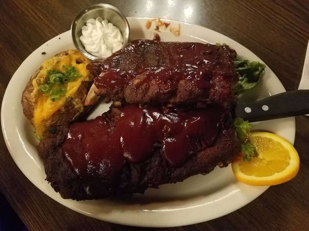 Mistys Restaurant & Lounge | restaurant | 6235 Havelock Ave, Lincoln, NE 68507, USA | 4024668424 OR +1 402-466-8424