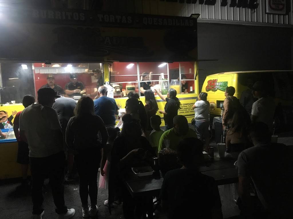 Tacos Los Compadres | restaurant | 221 N Wilson Way, Stockton, CA 95205, USA | 2092981093 OR +1 209-298-1093