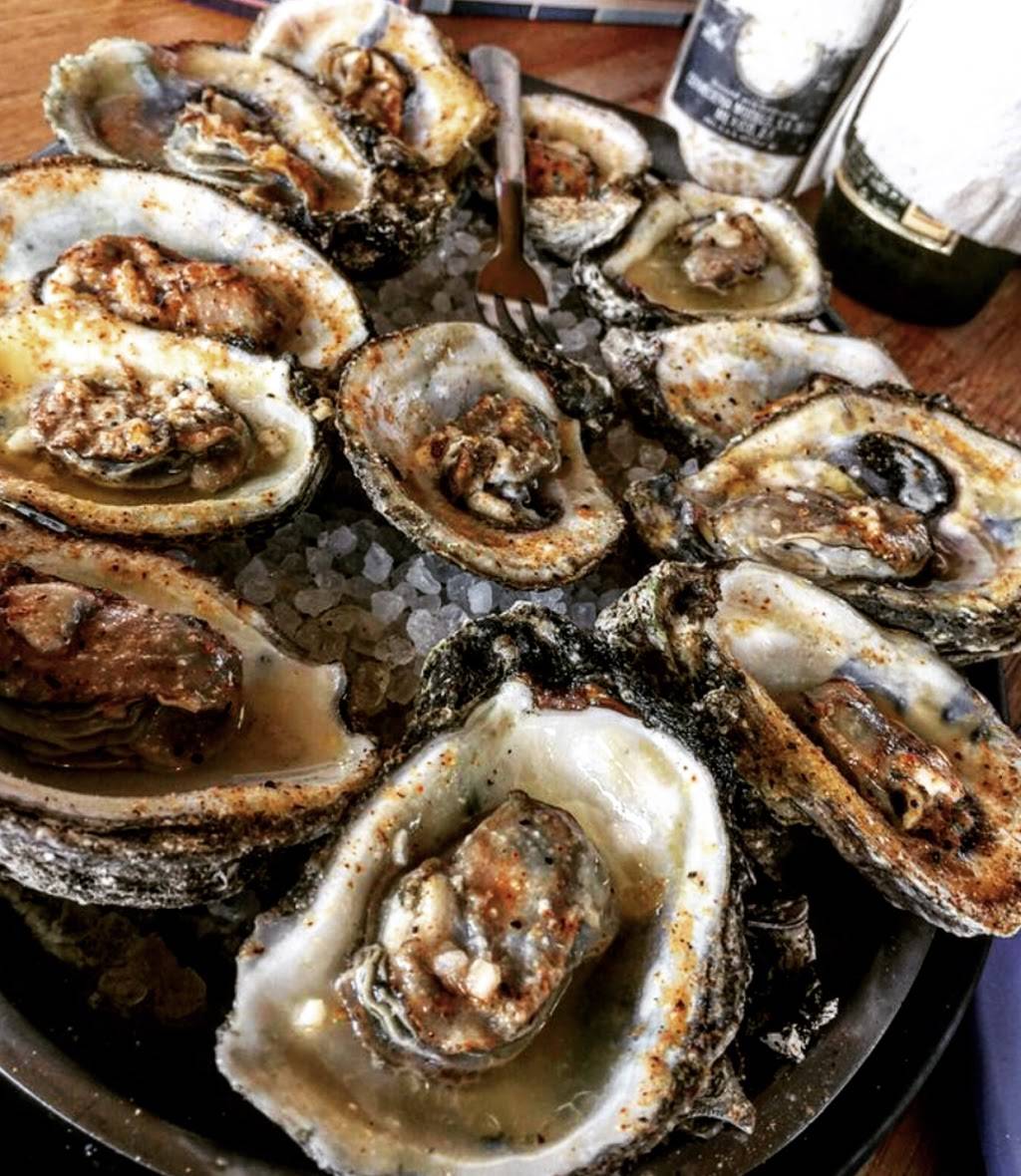 Captain Bennys | restaurant | 10896 Northwest Fwy, Houston, TX 77092, USA | 7136801828 OR +1 713-680-1828