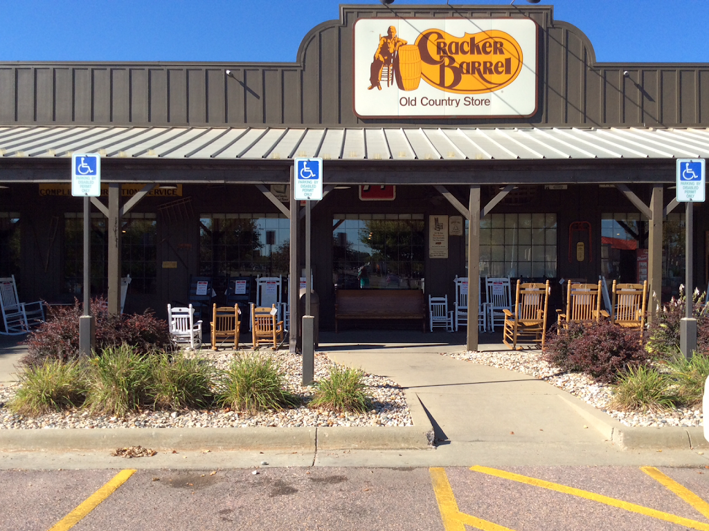 Cracker Barrel Old Country Store | restaurant | 4758 Lanier Islands Pkwy, Buford, GA 30518, USA | 7708315539 OR +1 770-831-5539