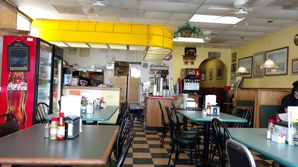 Frank & Shirleys | restaurant | 24811 NC-33, Aurora, NC 27806, USA | 2523225022 OR +1 252-322-5022