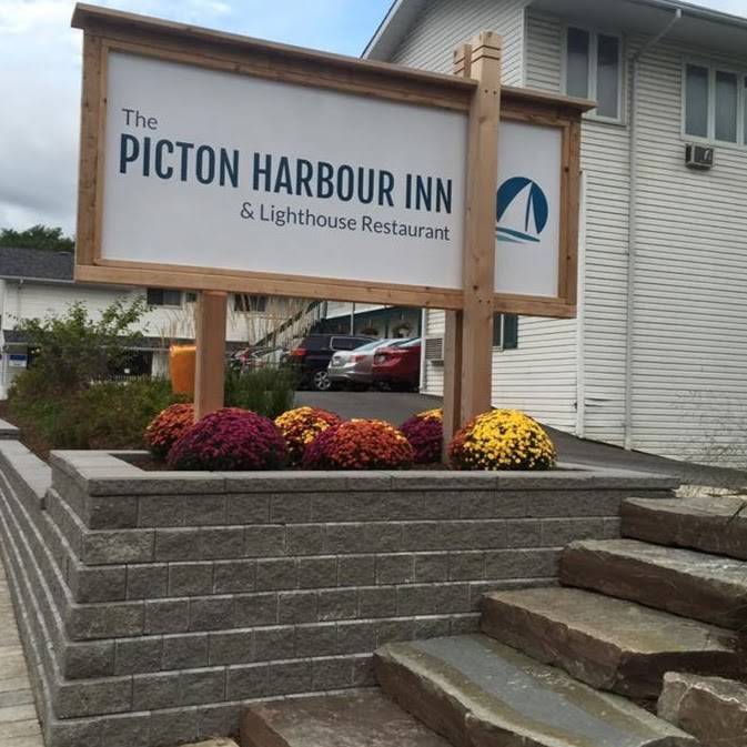 Picton Harbour Inn | restaurant | 33 Bridge St, Picton, ON K0K 2T0, Canada | 6134762186 OR +1 613-476-2186