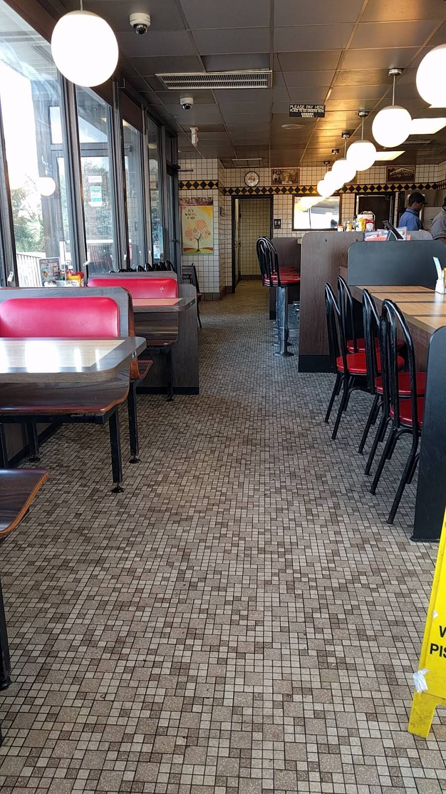 Waffle House | meal takeaway | 325 Savannah Hwy, Charleston, SC 29407, USA | 8437660717 OR +1 843-766-0717
