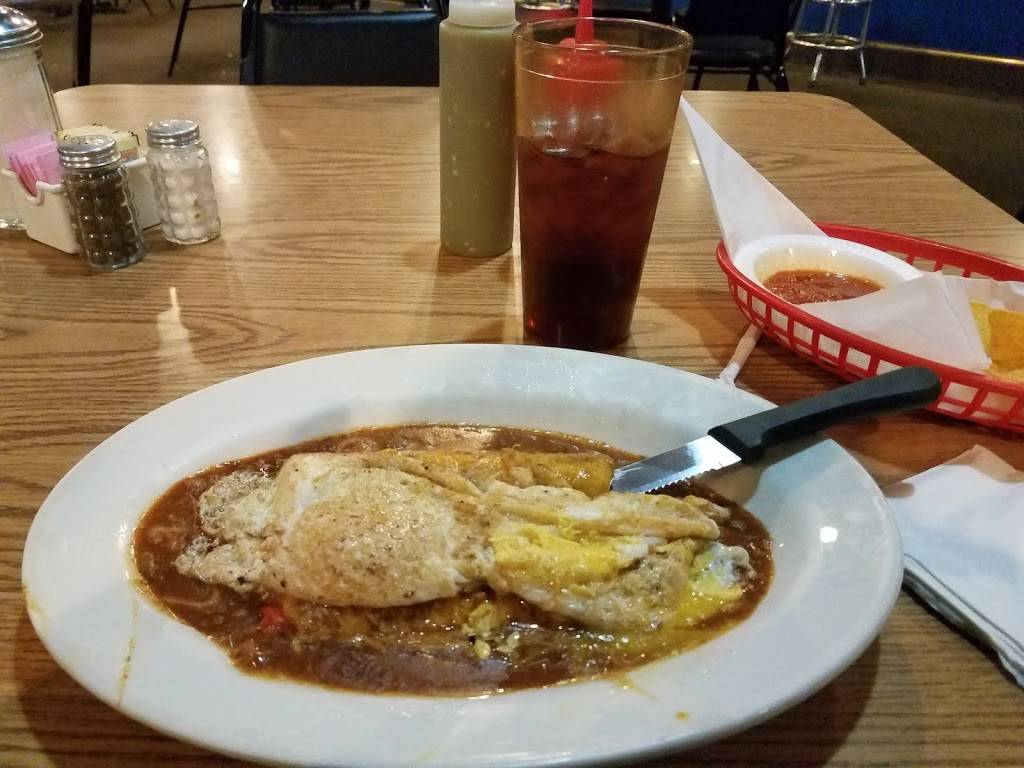 Pacho Garcia Cafe | restaurant | 1062 W FM 117, Dilley, TX 78017, USA | 8309651493 OR +1 830-965-1493