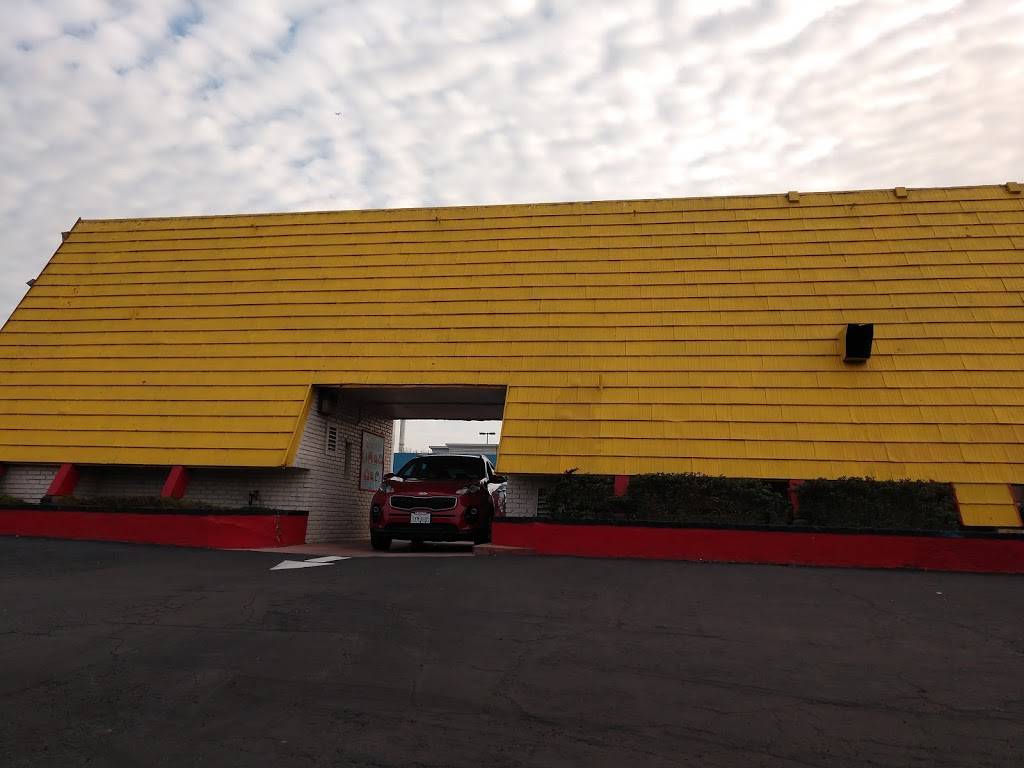 Wienerschnitzel | restaurant | 18012 Beach Blvd, Huntington Beach, CA 92646, USA | 7148479400 OR +1 714-847-9400