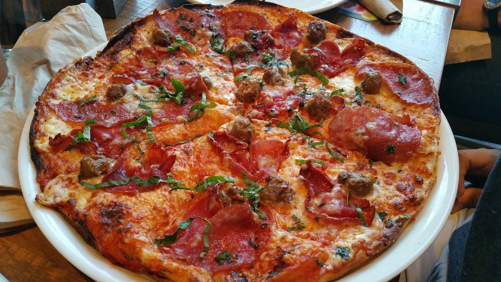 California Pizza Kitchen at Santa Ana | restaurant | 2800 N Main St #872, Santa Ana, CA 92705, USA | 7144790604 OR +1 714-479-0604