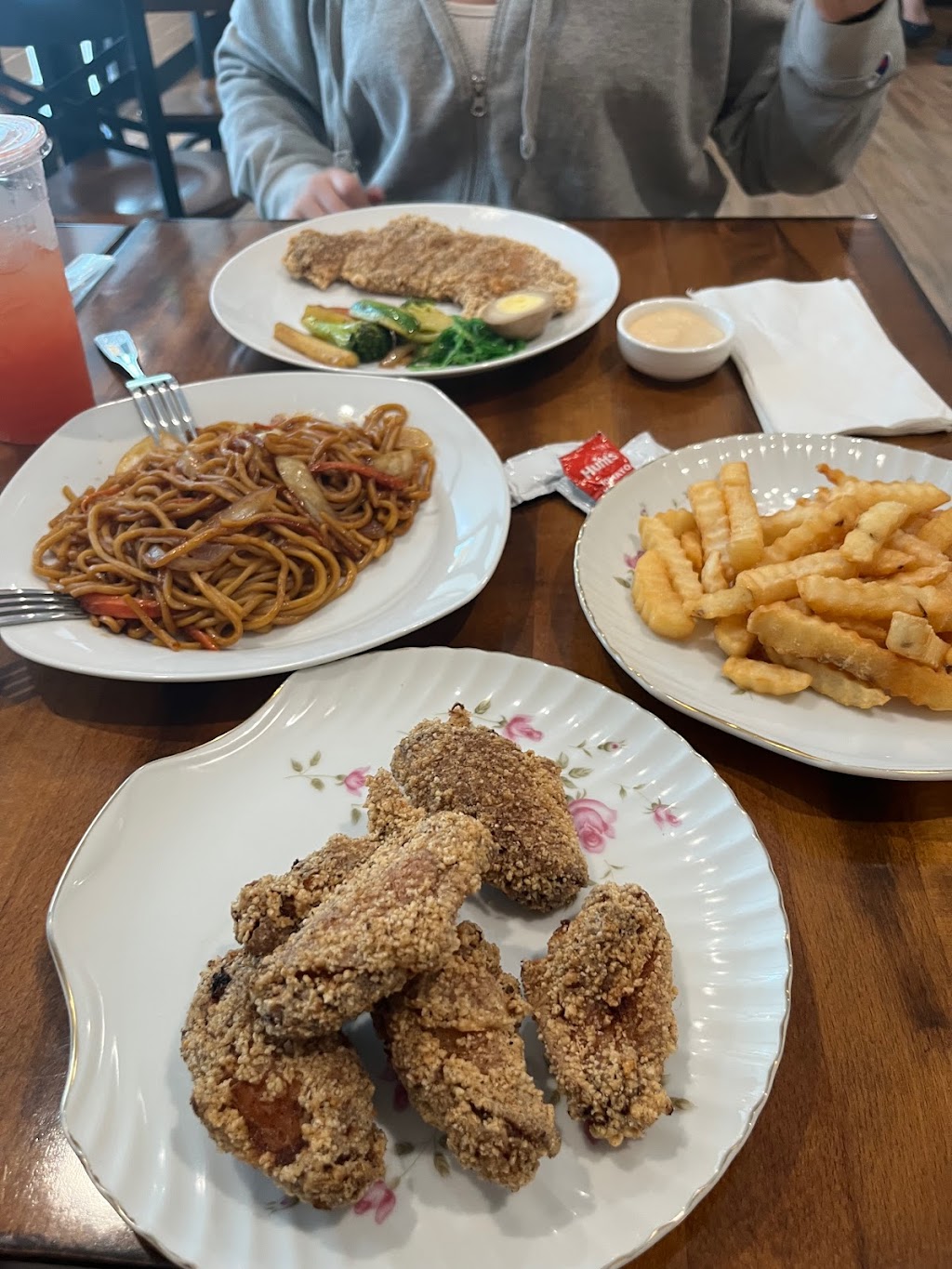 Chi Chop | restaurant | 5196 Fairfield Shopping Centre, Virginia Beach, VA 23464, USA | 7574743388 OR +1 757-474-3388