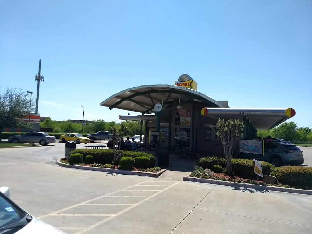 Sonic Drive-In | restaurant | 8661 N Beach St, Keller, TX 76248, USA | 8174316591 OR +1 817-431-6591