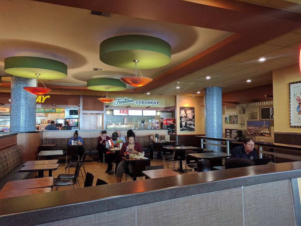 Subway Restaurants | restaurant | 1 Airport Dr, Oakland, CA 94621, USA | 5105633812 OR +1 510-563-3812