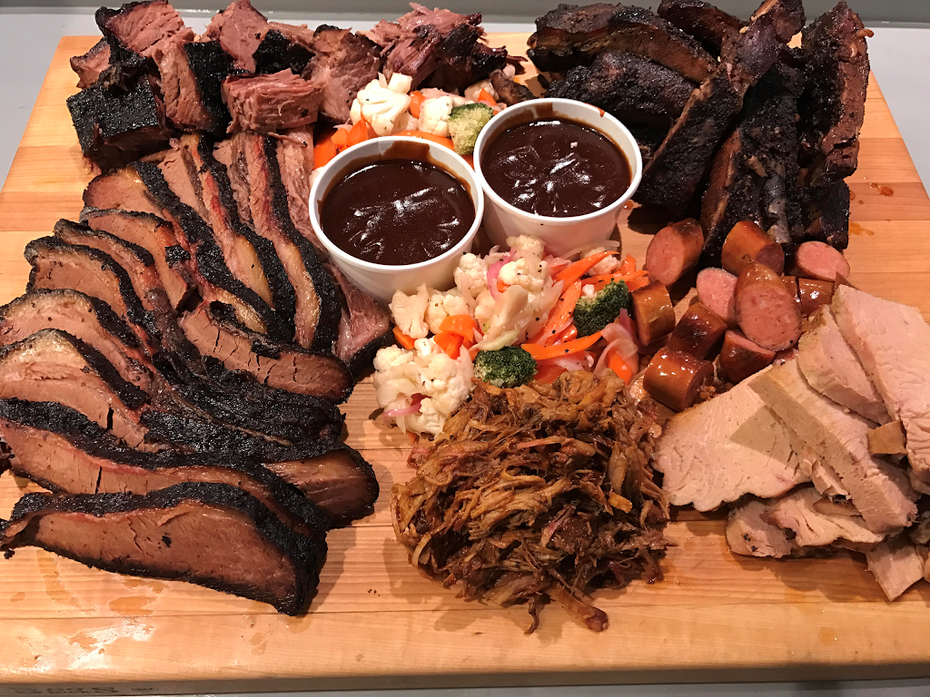 The Eagle BBQ | meal takeaway | 214 Ten Mile Cir, Copper Mountain, CO 80443, USA | 9703675007 OR +1 970-367-5007