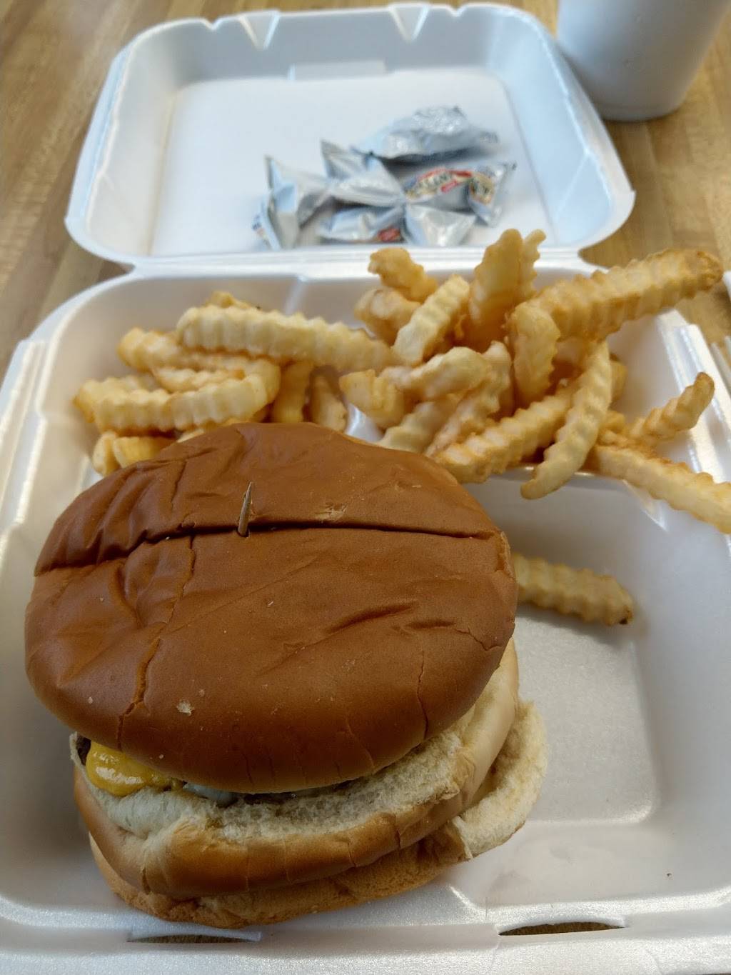 Browns Dairy Bar | restaurant | 27210 TN-108, Gruetli-Laager, TN 37339, USA | 9317795168 OR +1 931-779-5168