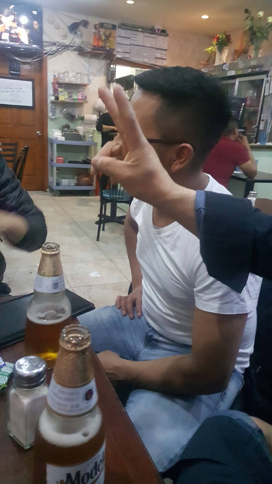 Las Serranitas | restaurant | 100-11 37th Ave, Flushing, NY 11368, USA | 7186512425 OR +1 718-651-2425