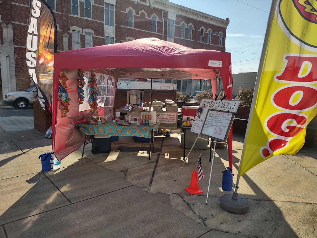 Daves Doghause | restaurant | 1112 Noble St, Anniston, AL 36201, USA | 2568894653 OR +1 256-889-4653