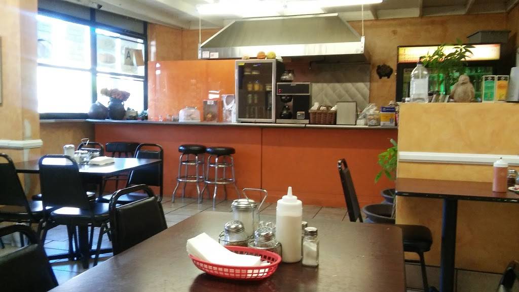 Taco Safary Mexican Food | restaurant | 2677 E Florence Ave, Huntington Park, CA 90255, USA | 3235812308 OR +1 323-581-2308