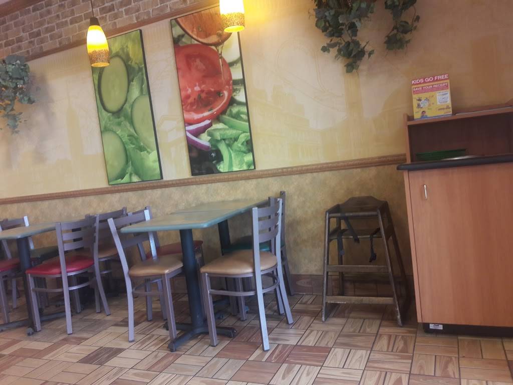 Subway Restaurants | restaurant | 6394 S Cass Ave, Westmont, IL 60559, USA | 6308100474 OR +1 630-810-0474