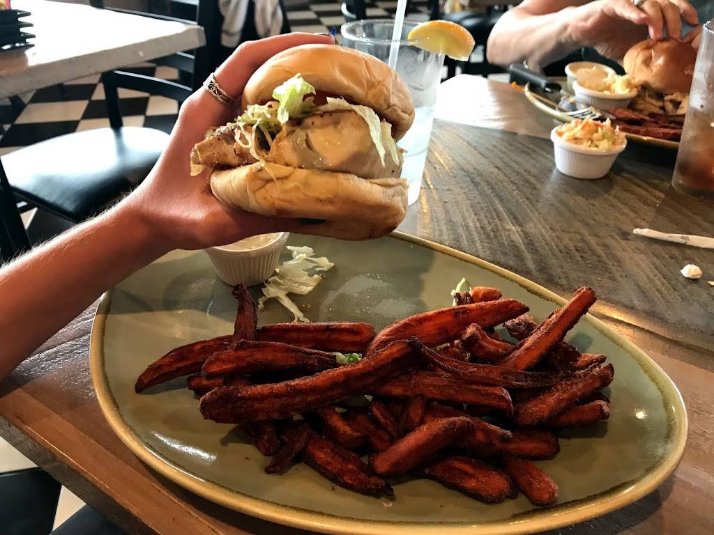 Grangers Grille | restaurant | 802 SE 5th Ave, Delray Beach, FL 33483, USA | 5612767881 OR +1 561-276-7881