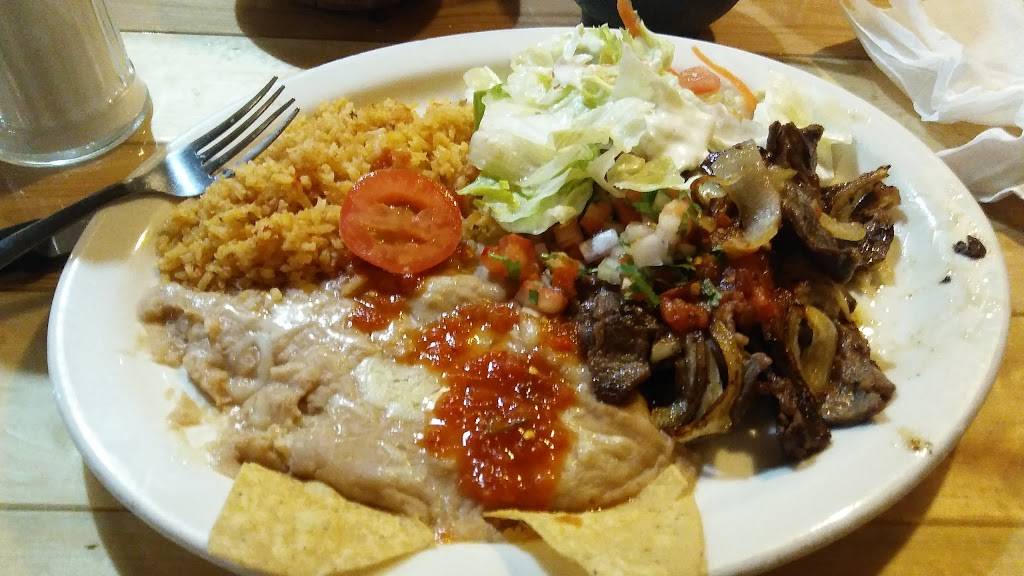 Tadeos Mexican Restaurant | restaurant | w 93245, 309 W D St, Lemoore, CA 93245, USA | 5599242561 OR +1 559-924-2561