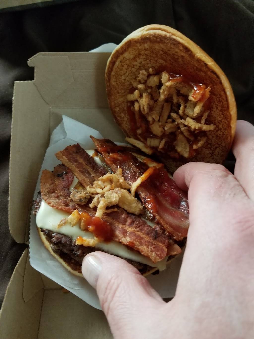 McDonalds | cafe | 2899 Valley View Ln, Farmers Branch, TX 75234, USA | 9726201247 OR +1 972-620-1247