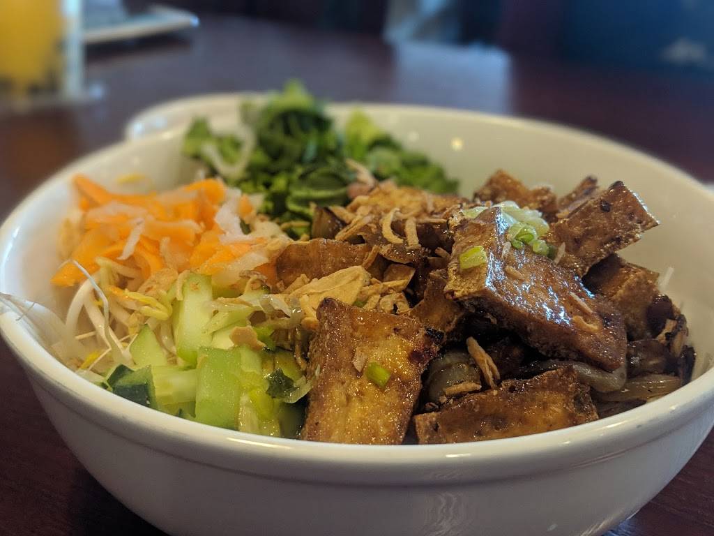 Le Pho | restaurant | 5966 Zebulon Rd, Macon, GA 31210, USA | 4782542611 OR +1 478-254-2611