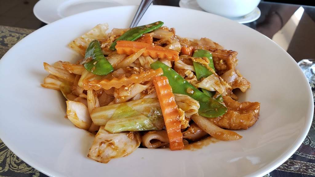 Siam Square Fine Thai Cuisine | restaurant | 238 E Main Rd, Middletown, RI 02842, USA | 4018517988 OR +1 401-851-7988