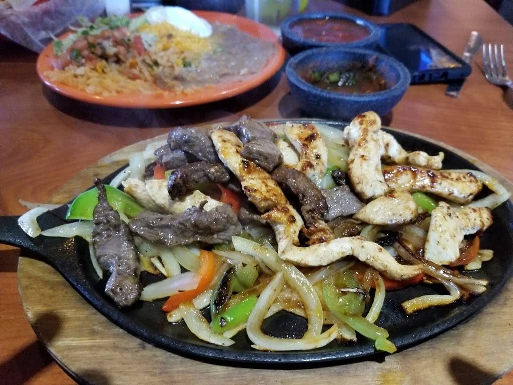 Los Dos Potrillos- Highlands Ranch | restaurant | 35 Springer Dr, Highlands Ranch, CO 80129, USA | 3034709010 OR +1 303-470-9010