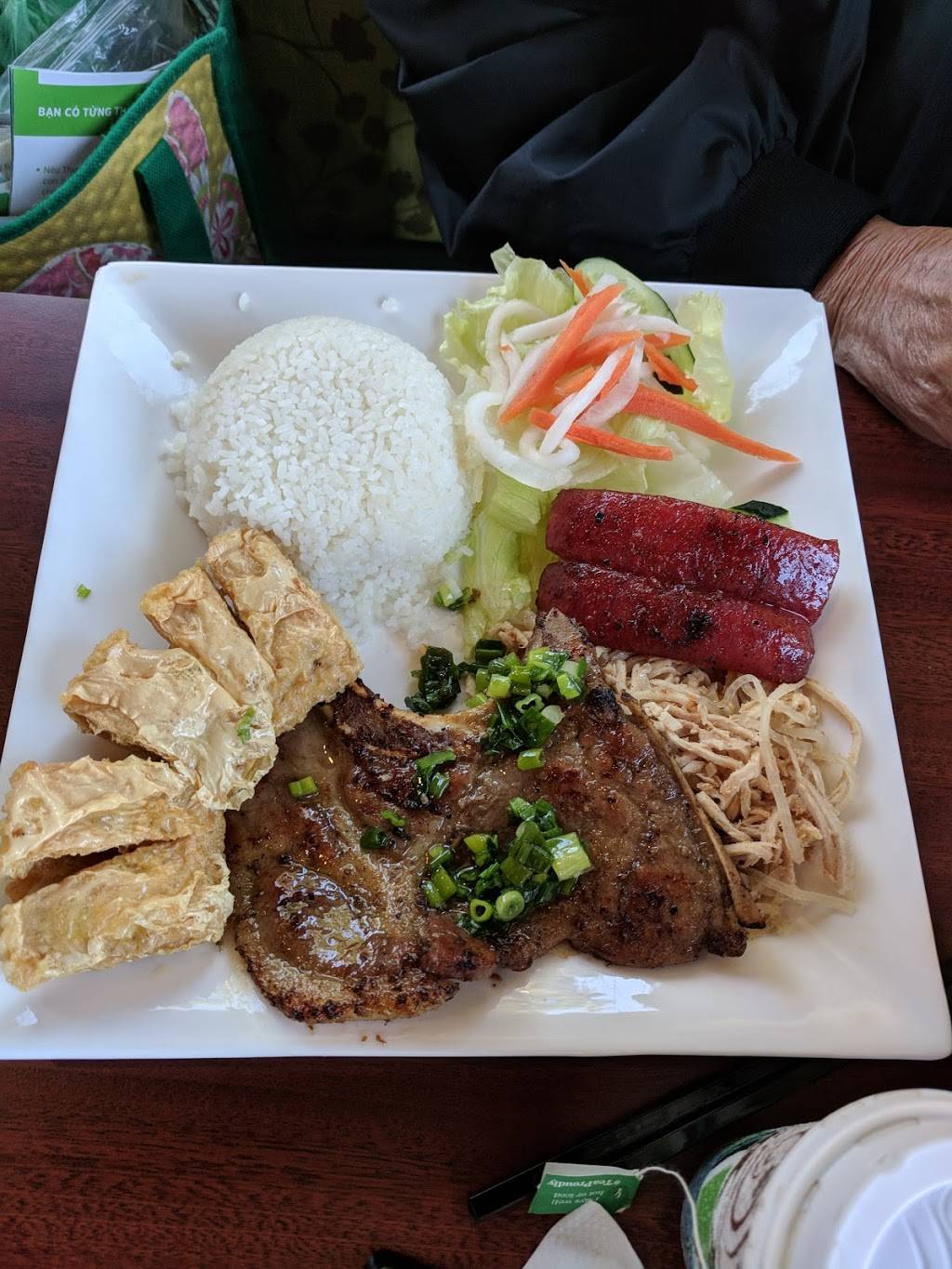 PhoTastic | restaurant | 1069 E Capitol Expy, San Jose, CA 95121, USA | 4086846969 OR +1 408-684-6969