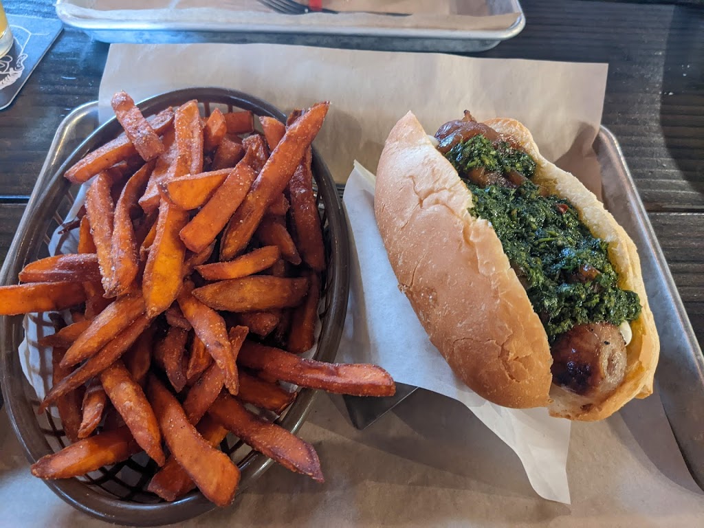 Bangers & Brews - Eastside | restaurant | 1462 NE Cushing Dr #140, Bend, OR 97701, USA | 5417976886 OR +1 541-797-6886