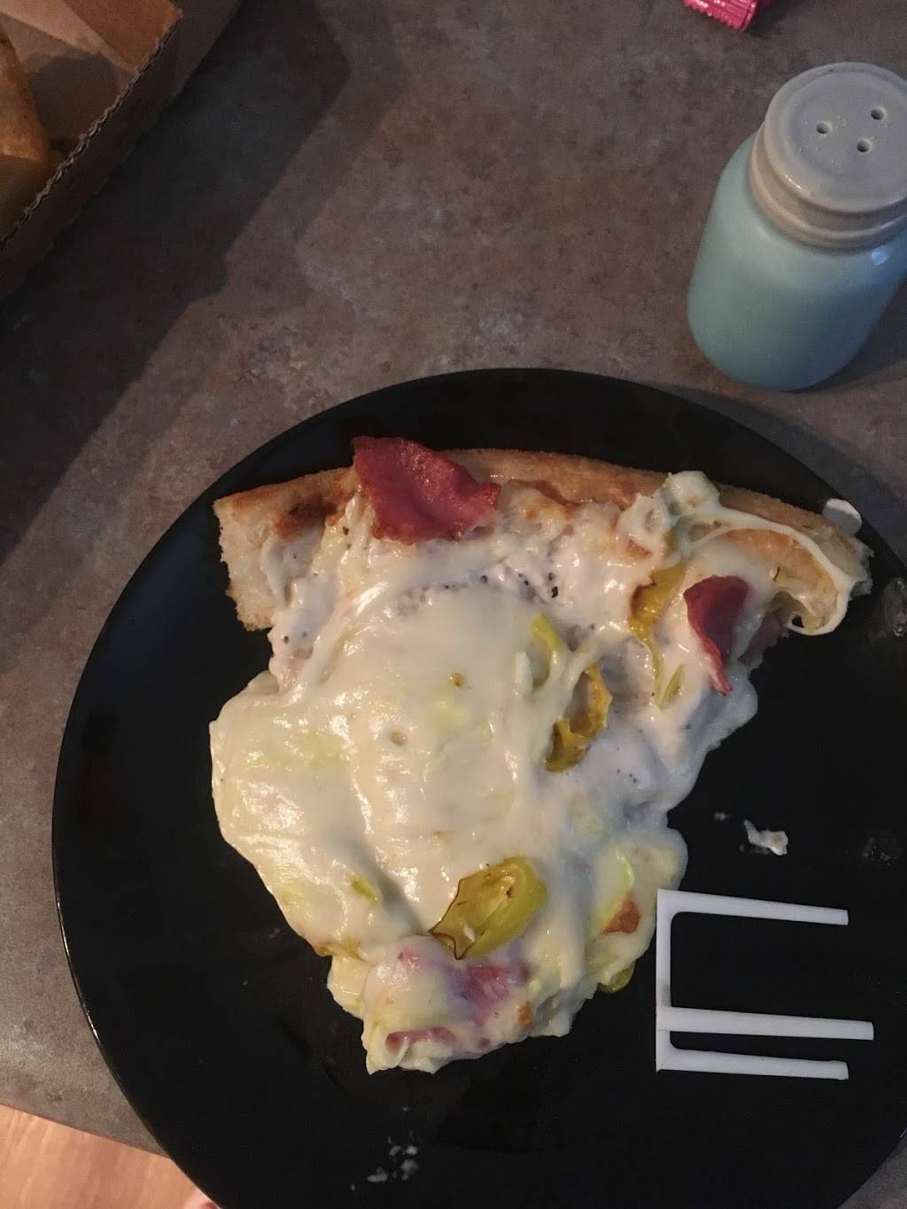 Pizza Hut | meal takeaway | 8582 Seminole Trail, Ruckersville, VA 22968, USA | 4349902605 OR +1 434-990-2605