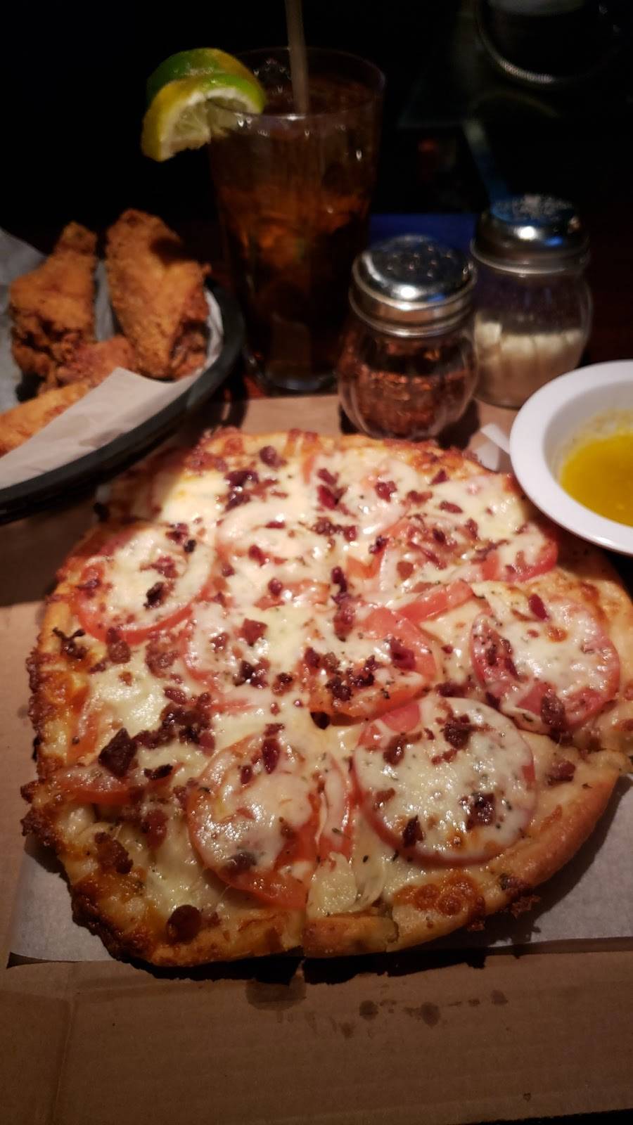 Angelinas Pizza House | restaurant | 1548 Home Ave, Akron, OH 44310, USA | 3306338642 OR +1 330-633-8642