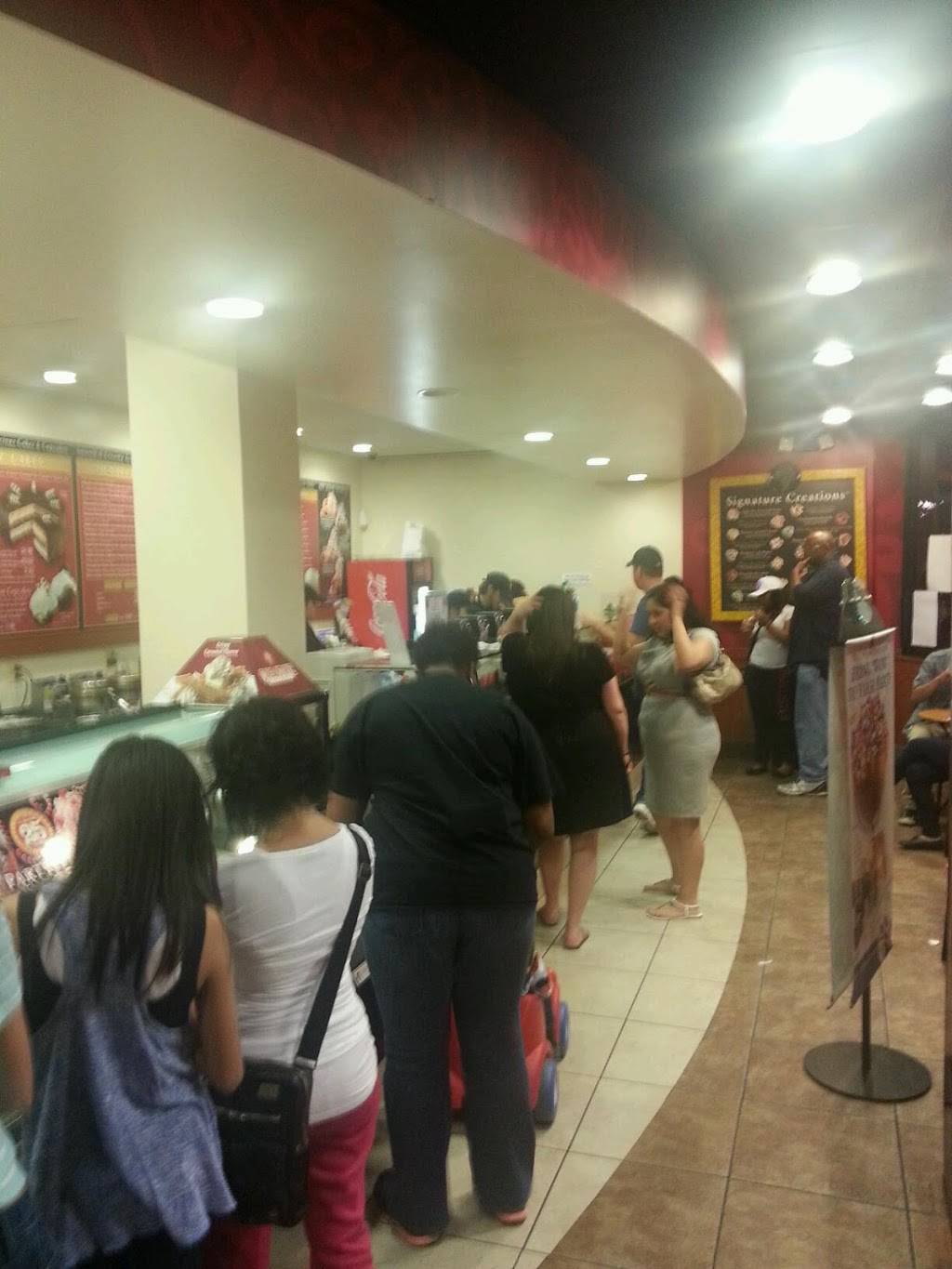 Cold Stone Creamery | bakery | 134 N Marion St, Oak Park, IL 60301, USA | 7083833400 OR +1 708-383-3400