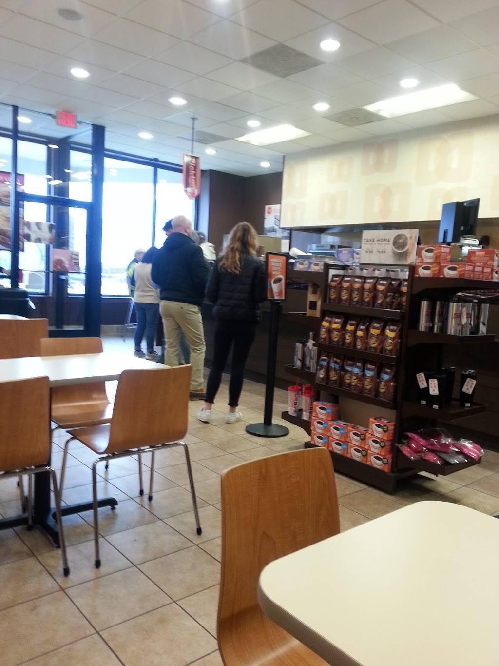 Dunkin | cafe | 3300 Whitney Ave, Hamden, CT 06518, USA | 2032875442 OR +1 203-287-5442