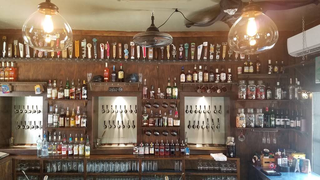 Antebellum Ale House | restaurant | 321 E Oak St, Weatherford, TX 76086, USA | 8173416625 OR +1 817-341-6625