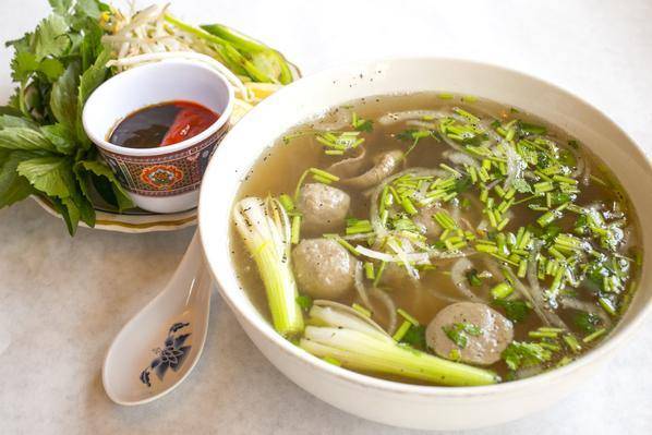 Simply Pasteur | restaurant | 5525 N Broadway, Chicago, IL 60640, USA | 7737284800 OR +1 773-728-4800