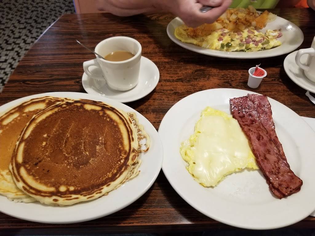 Paradise Restaurant | restaurant | 104 W Girard Ave, Philadelphia, PA 19123, USA | 2159250240 OR +1 215-925-0240